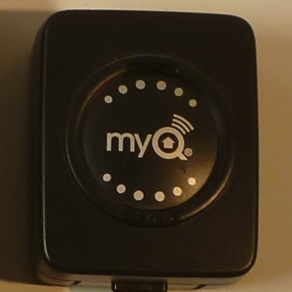 Chamberlain MYQ-G0301 MyQ Smart Garage Hub - Picture 4 of 8